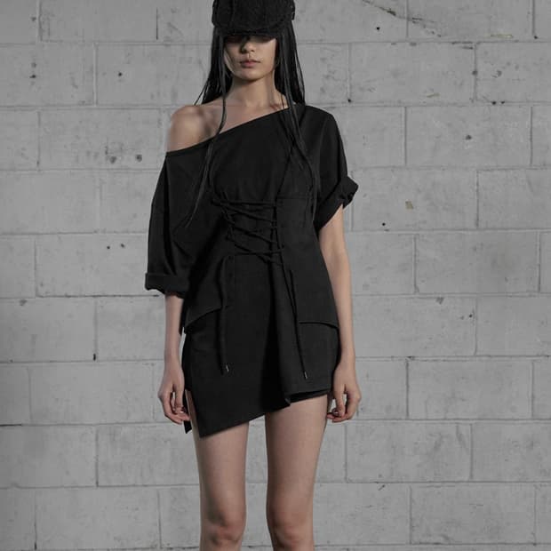 UNBALANCED CORSET OVERSIZED T