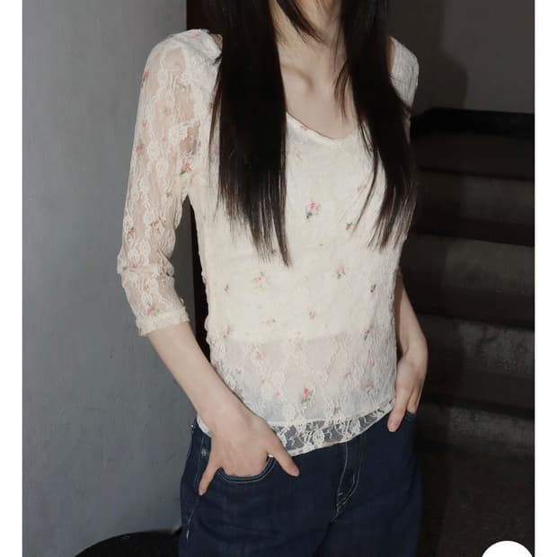 빈티지무드 슬림 브이넥 티셔츠 블라우스