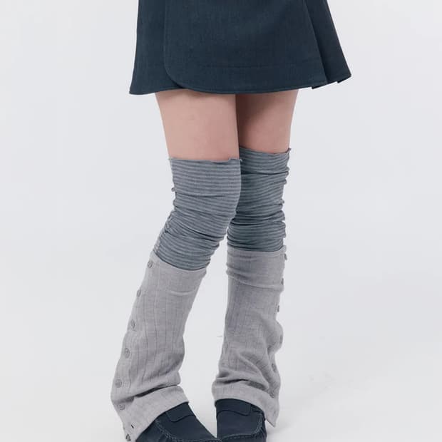 미세키서울 Striped layered button leg warmer 