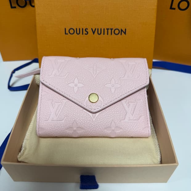 새상품 루이비통 빅토린 월릿 컨페티 핑크 반지갑