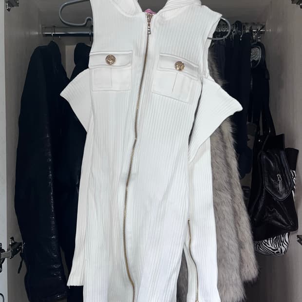 <새상품>베메클 골드 버튼 후디 원피스