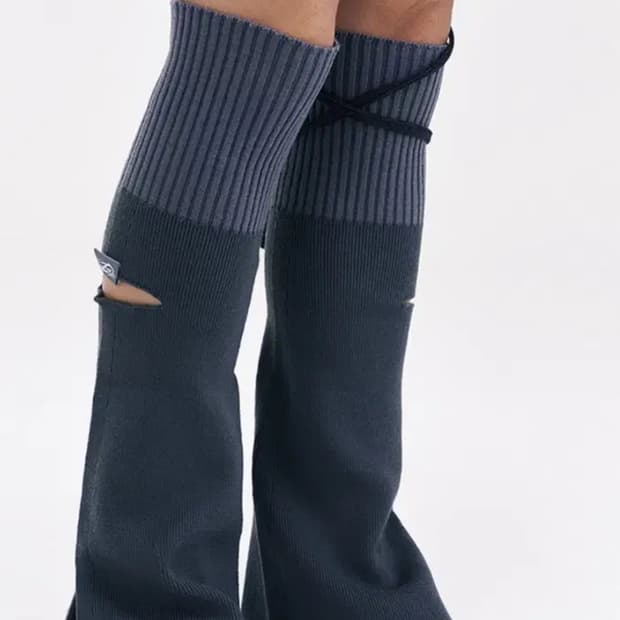 새) 허그유어스킨 Cut-out Leg warmer (Charcoal)