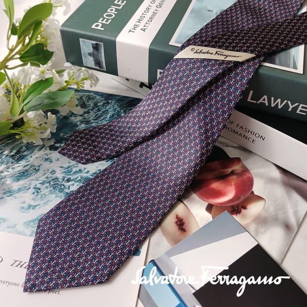 살바토레 페라가모 실크 앵커 패턴 넥타이 8.1cm S~A+등급 E724