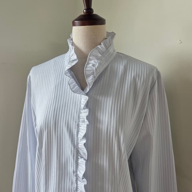 은사 스트라이프 프릴 셔츠