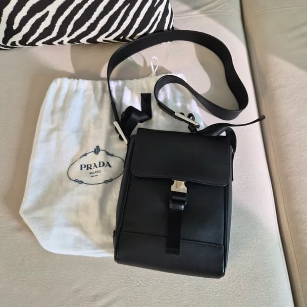 프라다 사피아노 플랩 숄더백 크로스백
