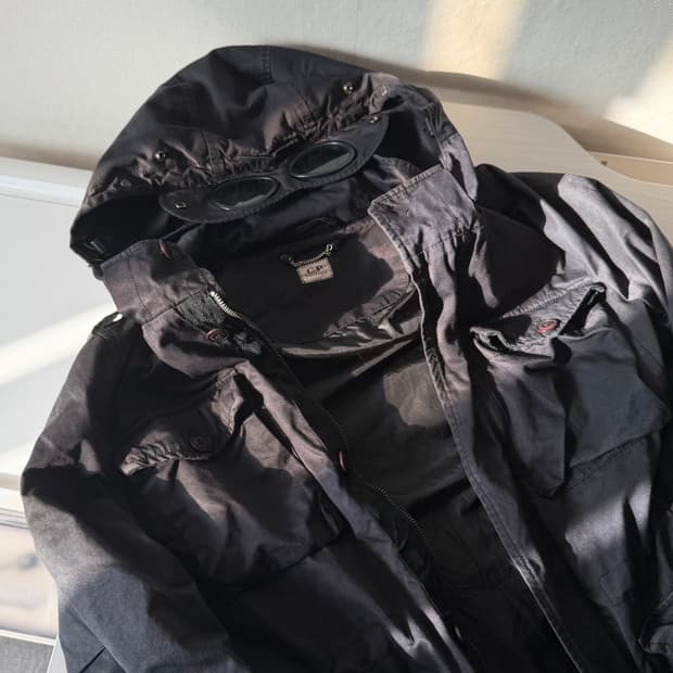 CP컴퍼니 가먼트다잉 워싱 고글 야상 자켓