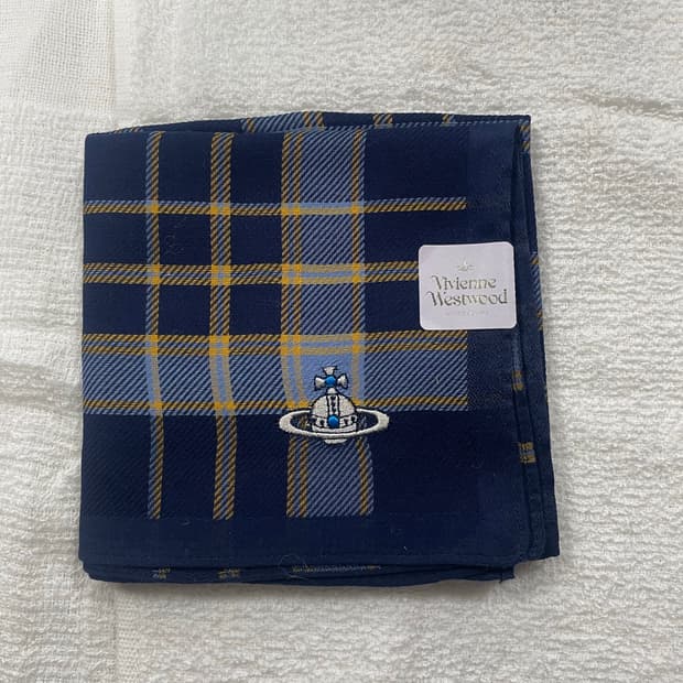 비비안웨스트우드 손수건