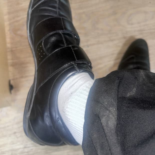 구찌 레더 스니커즈