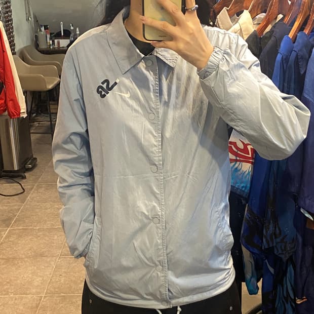 [NO.9] Nike 스카이블루 바람막이