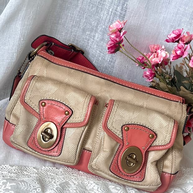 90s coach 시그니처 자카드 코랄 피치 턴락 아카이브 숄더백