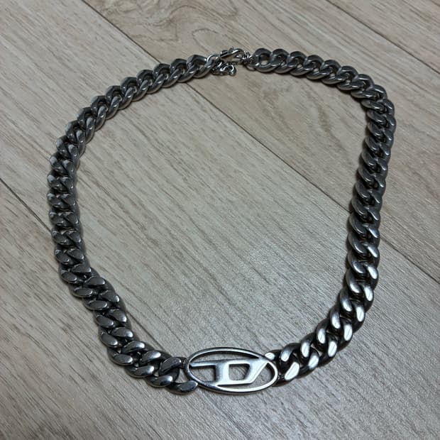 [새상품급 풀박스] 디젤 스테인리스 스틸 초커 네클리스 실버 목걸이