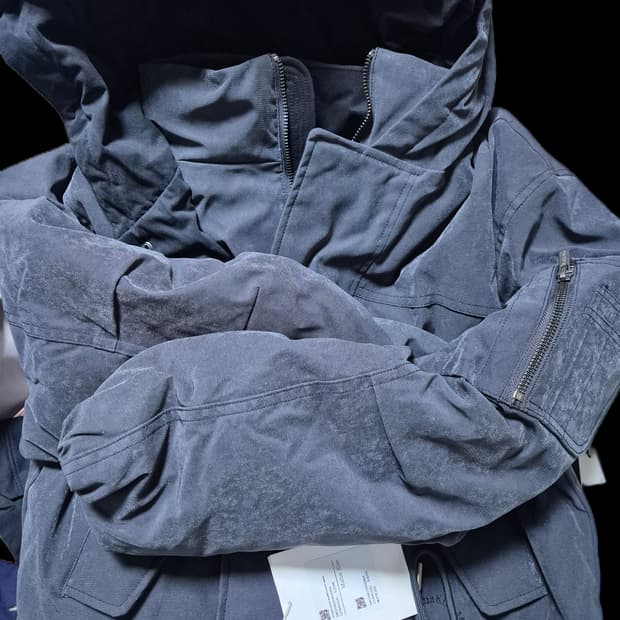 (새상품) 마뗑킴 레이어드 후디 봄버 다운점퍼