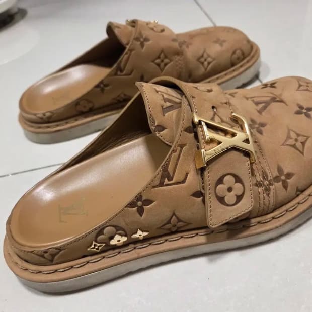 루이비통 이지 뮬 샌들 5사이즈