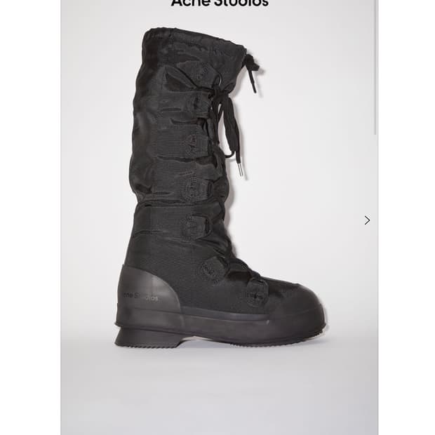 아크네스튜디오 스노우부츠 235size