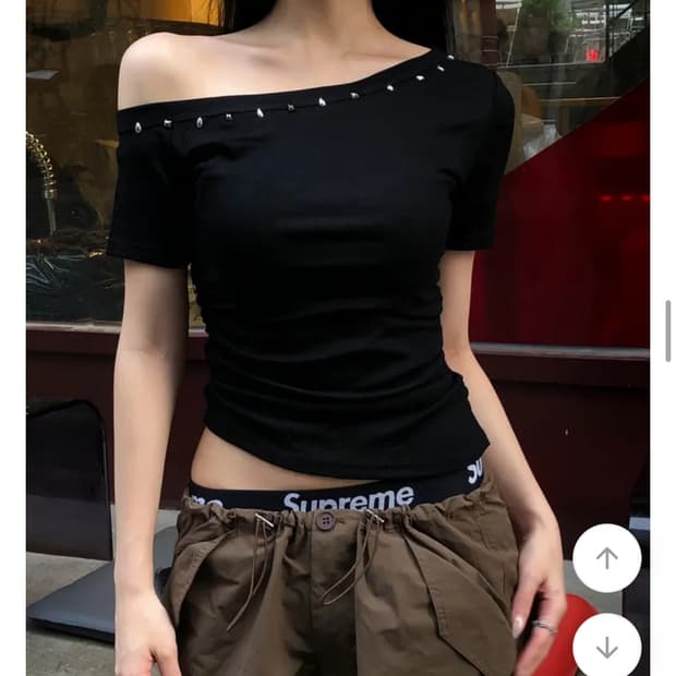 스톤 언발 원숄더 반팔티