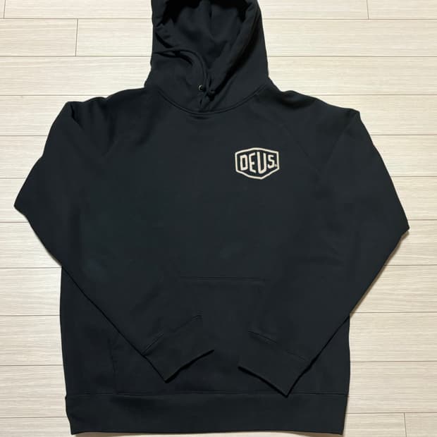 데우스 서울 후드티 판매합니다