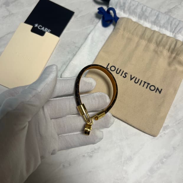 루이비통 LV 트리뷰트 브레이슬릿 팔찌