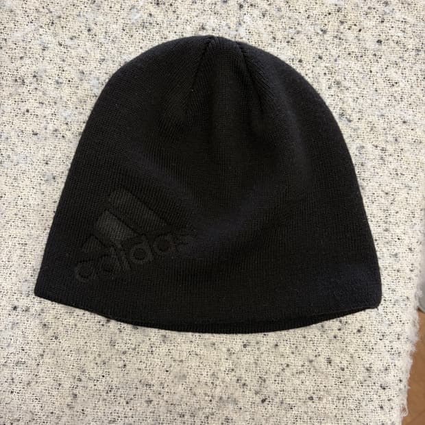 N113. 아디다스 비니