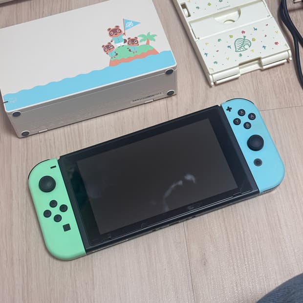 닌텐도 스위치 동물의숲 에디션 (칩 포함)