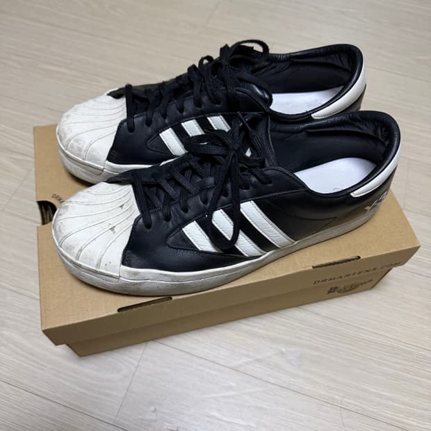 Y-3 슈퍼스타 요지스타 