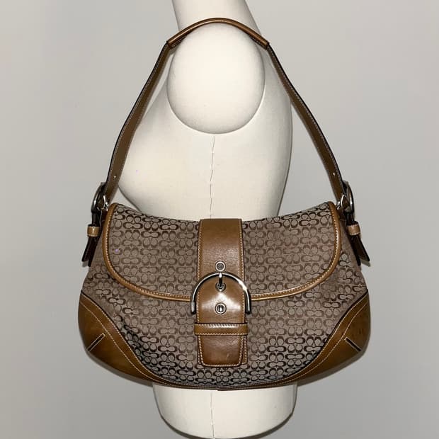 Coach Beige Basic Design Shoulder Bag