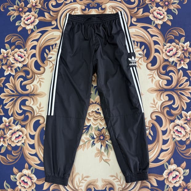 (L)아디다스 Adidas 락업 트레포일 우븐 조거팬츠(블랙)