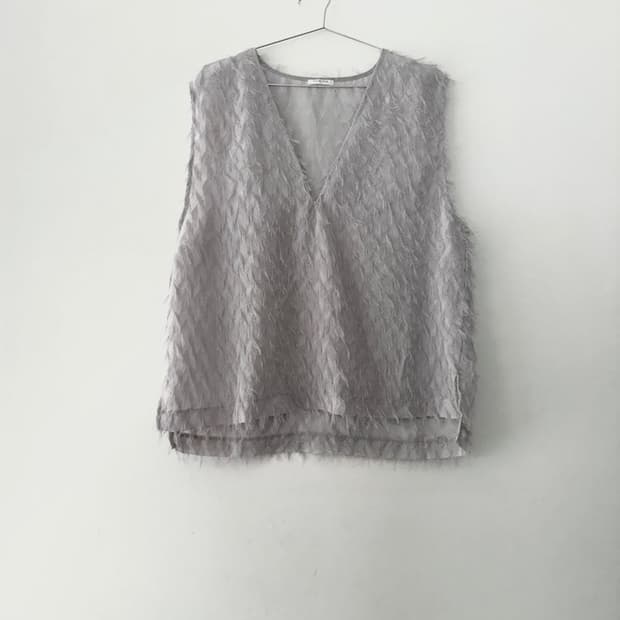 Feather trimming sleeveless