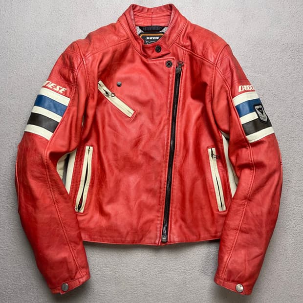[46] 다이네즈 로라 RED 가죽자켓