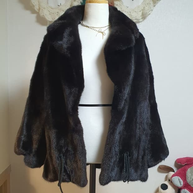 [빈티지] 블랙 밍크 숏 코트