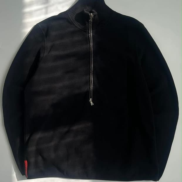 프라다 스포츠 집업 