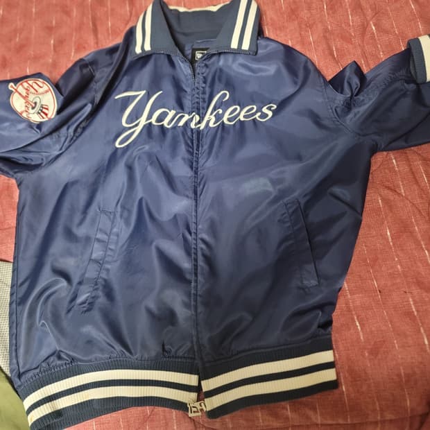 개간지 뉴에라 나일론 스타디움 뉴욕 양키스 자켓 팝니다