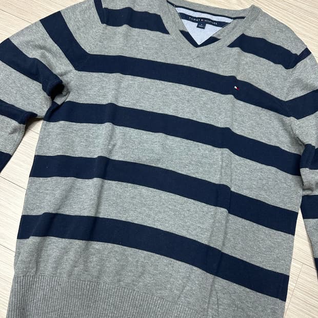 타미 힐피거 단가라 니트