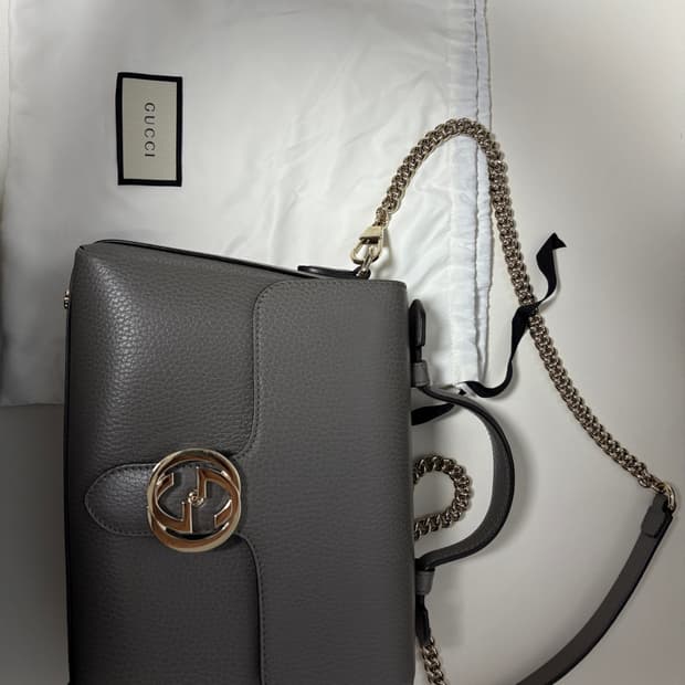 gucci 구찌 여성 인터로킹 GG 체인 스몰 숄더백