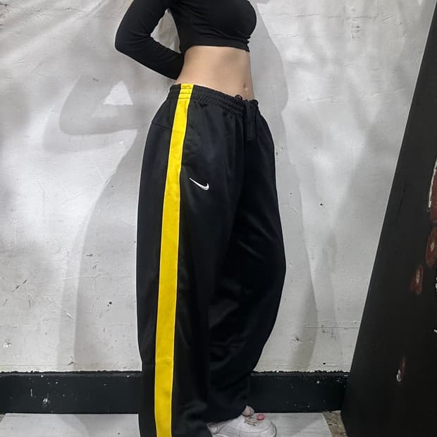 나이키 블랙 와이드 옐로우 사이드 라인 트레이닝 팬츠 추리닝 바지 XL