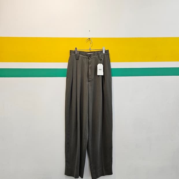 이세이미야케 핀턱 와이드 슬랙스