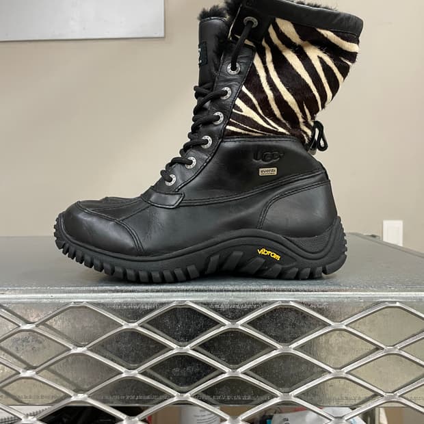 어그 아디론닥 II 블랙 부츠 235 (gr-4401)