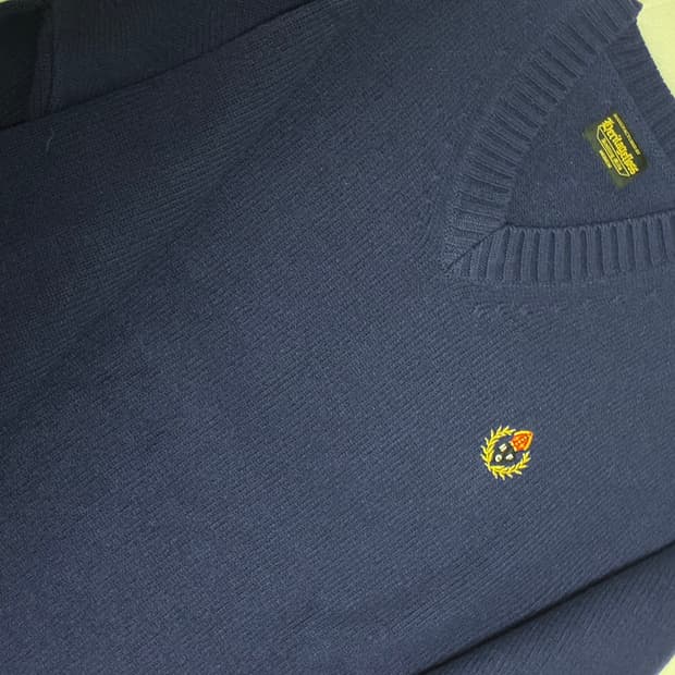 헤리티지플로스 브이넥 니트 M