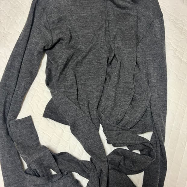 르셉템버 웨이스트 랩 울니트탑