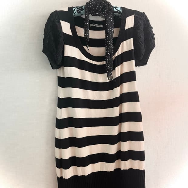 Honeysuckle rose knit dress