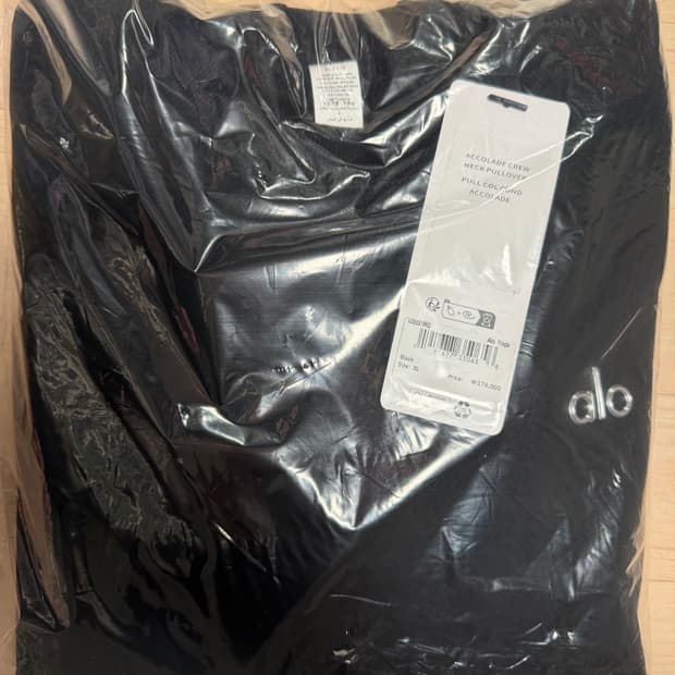 알로 요가 Accolade 크루넥 풀오버 블랙 XL 새상품