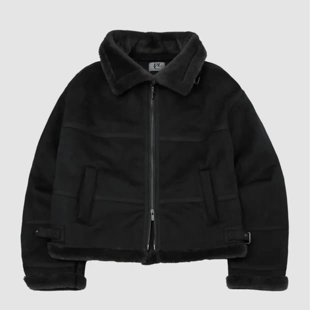 플레이스 스튜디오 하이넥 버클 무스탕 블랙