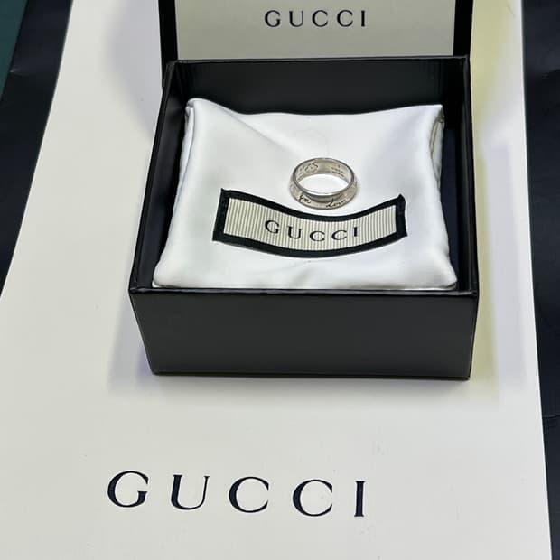 구찌 Blind for Love 반지 실버