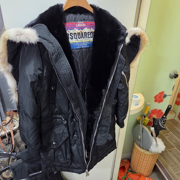 디스퀘어드2 코요테 퍼 다운 패딩