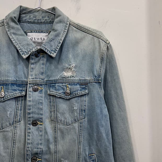 게스 실버와펜 데미지 연청 데님 트러커자켓