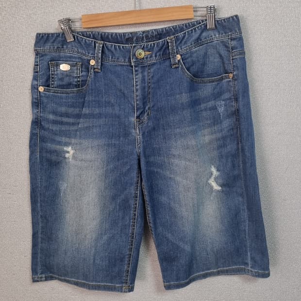 32) GUESS 게스 청 데님 반바지