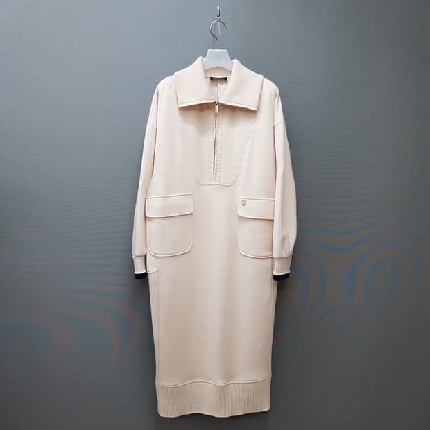 오즈세컨 O2ND 2022  집업 니트 배색 롱 원피스 88-98-165