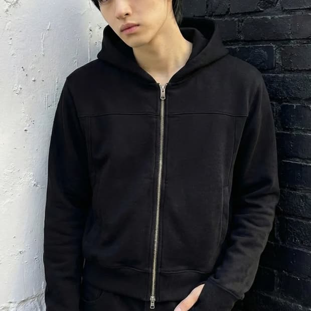 핑거홀 크롭 후드집업 블랙