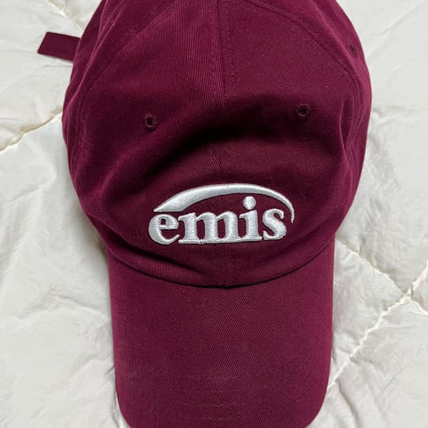 이미스 캡모자-버건디