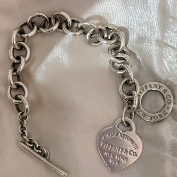 티파니앤코 하트 태그 토글 팔찌