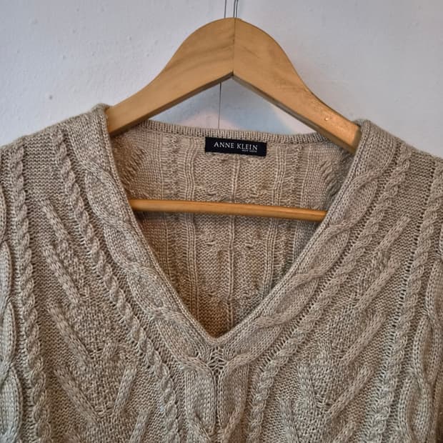 앤클라인 여성 브이넥샤이닝케이블니트 88-98-165